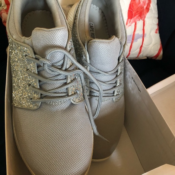 Silver glitter tennis shoes NIB - Picture 5 of 5